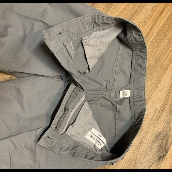 Calvin Klein - Picture 3 of 5